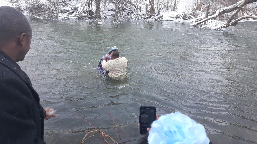 Winter Baptism in the Mohawk River takes faith